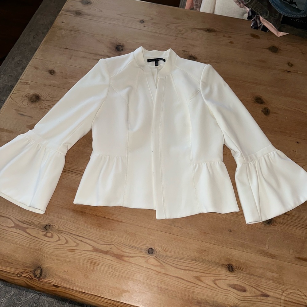White House Black Market Flared Sleeve Blazer – Size 6
